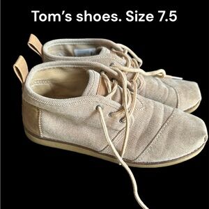 Womens Tom’s. Size 7.5